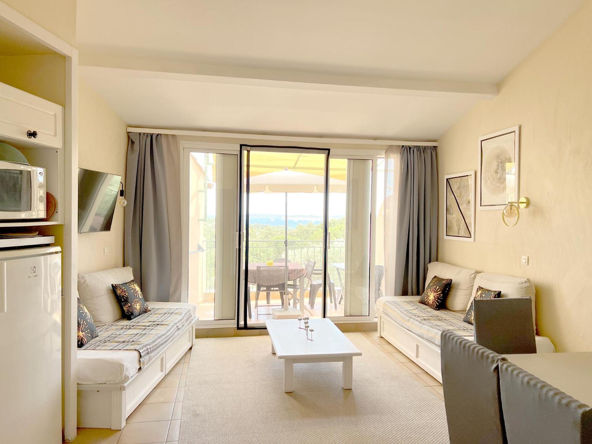 Azur Appartement กรีโมด์ ภายนอก รูปภาพ